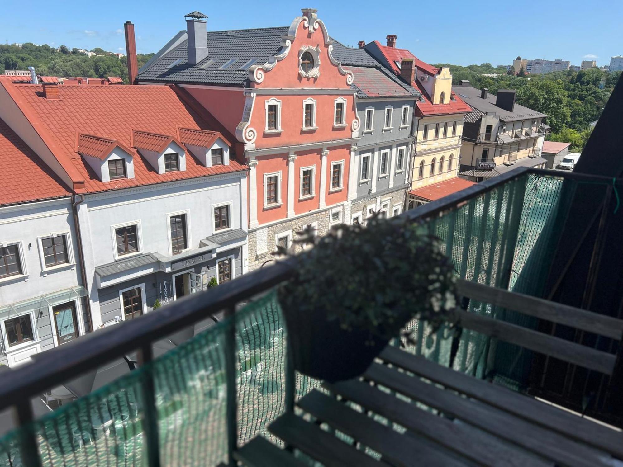 «Гори́Ще На Площі Польський Ринок» Apartment Kamianets-Podilskyi Luaran gambar